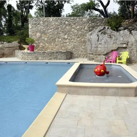 A Avec 2 Et Terrasse Accessible - Api-1-52-1396 *