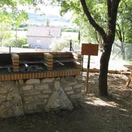 Campsite A Avec 2 Et Terrasse Accessible - Api-1-52-1396 *
